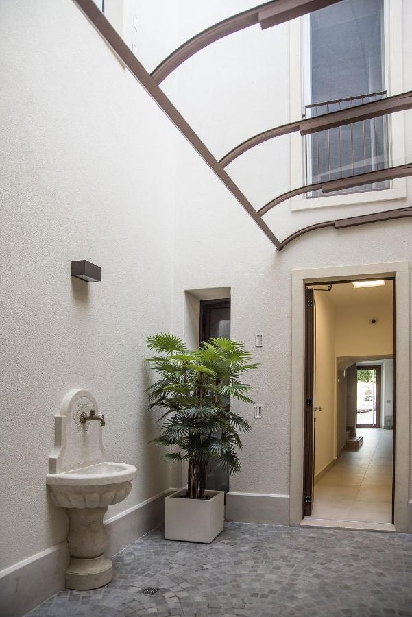 Camelot Appartamenti - Business E Holiday San Martino Buon Albergo Exterior photo